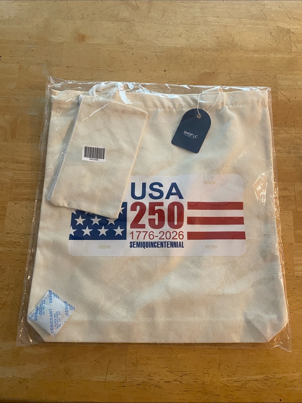 USA 250 Semiquincentennial Canvas cream patriotic Tote Bag. About 15x16x2.5 in